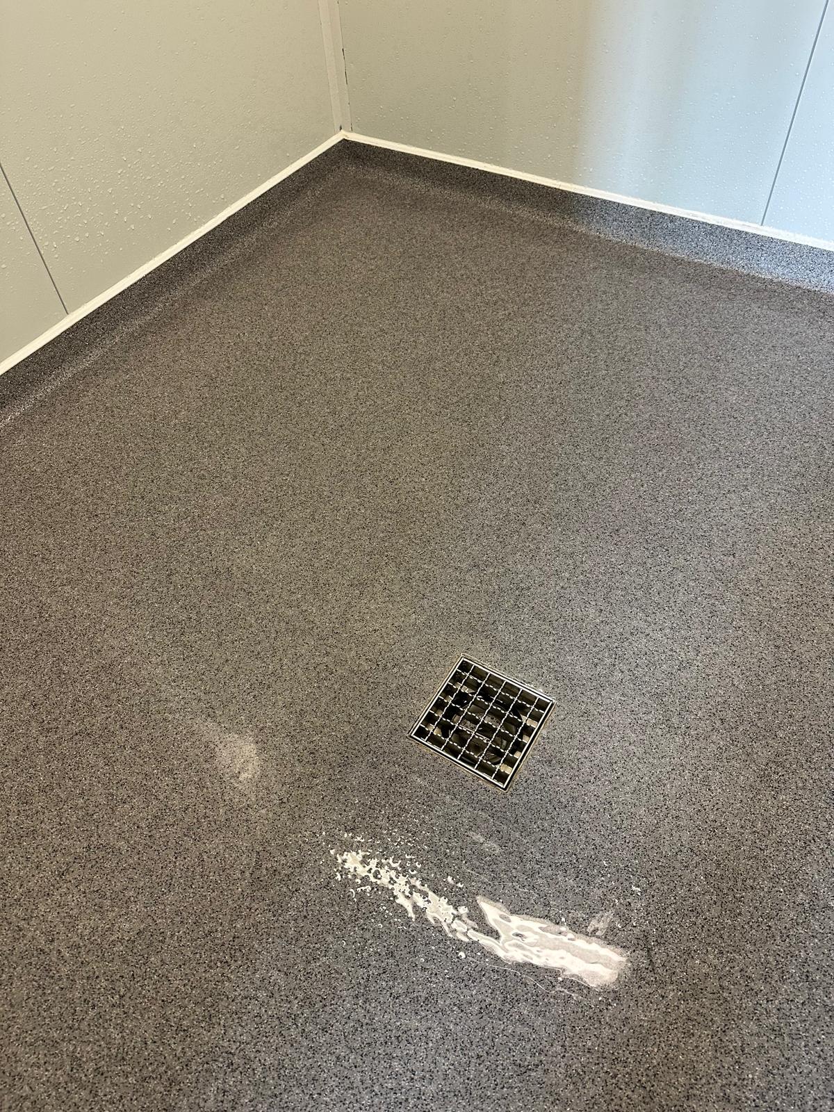 Bodeneinlauf 200x200 DN100 horizontal