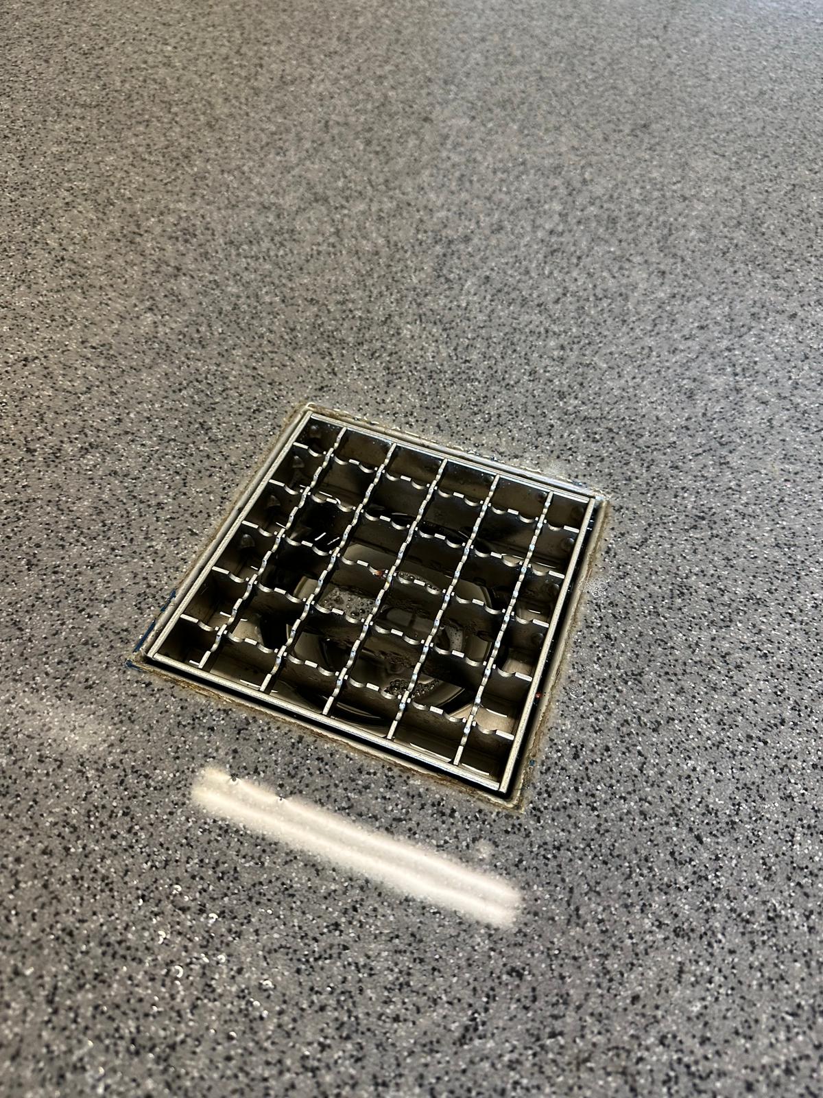 Bodeneinlauf 200x200 DN100 horizontal