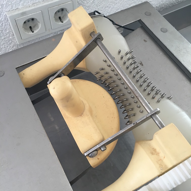 KMP 100 Melonenschäler Melonenschälmaschine